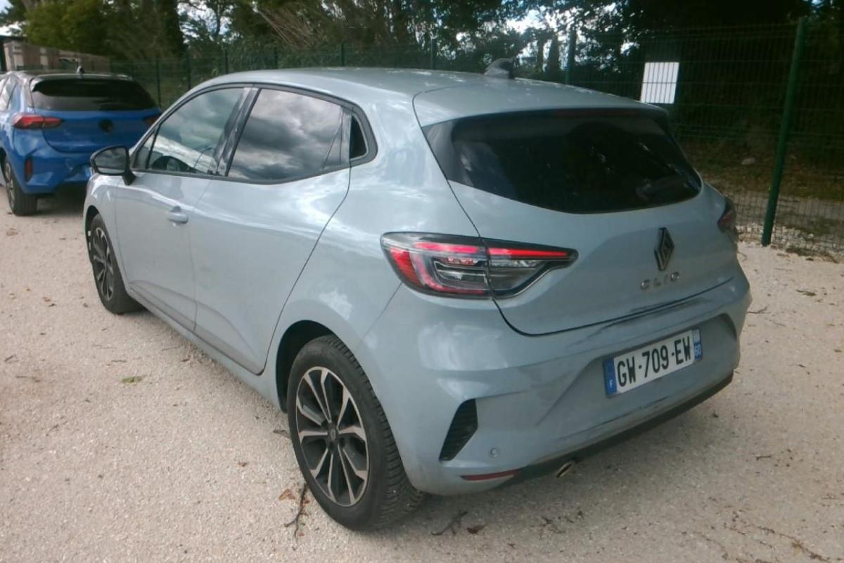 RENAULT CLIO TECHNO PHASE 2 -3ANS 3