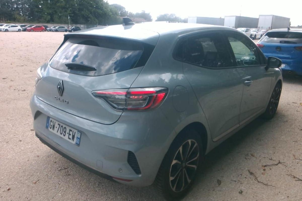 RENAULT CLIO TECHNO PHASE 2 -3ANS 4