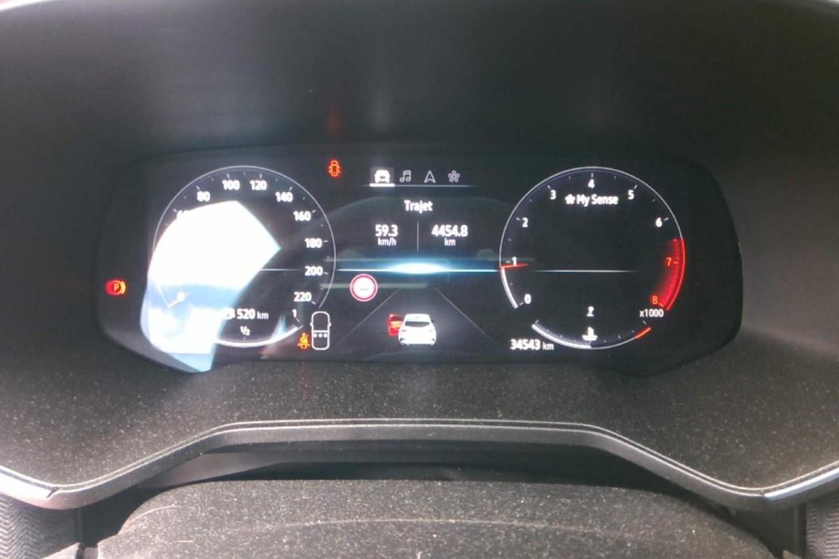 RENAULT CLIO TECHNO PHASE 2 -3ANS 9