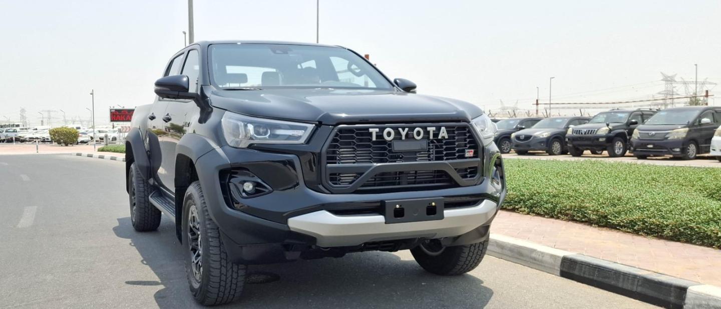 TOYOTA HILUX INVINCIBLE